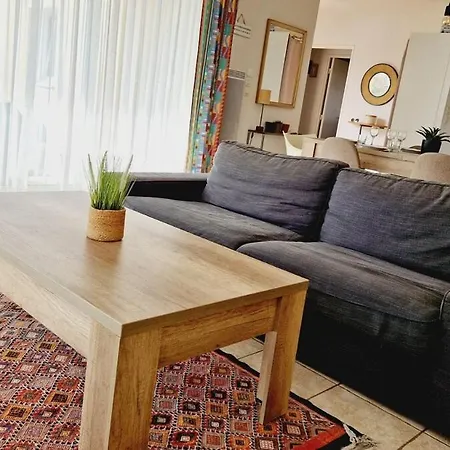 Maison d'hôtes 63, Belle Avec Piscine Privee 4*